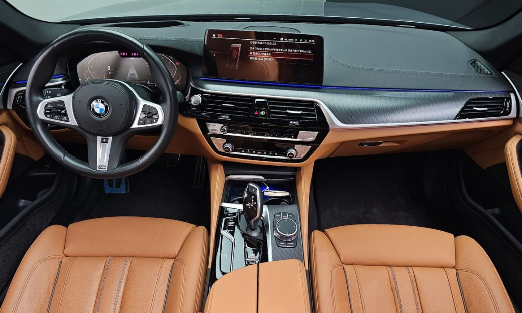 BMW 5-Series 520i M Sport, 2023