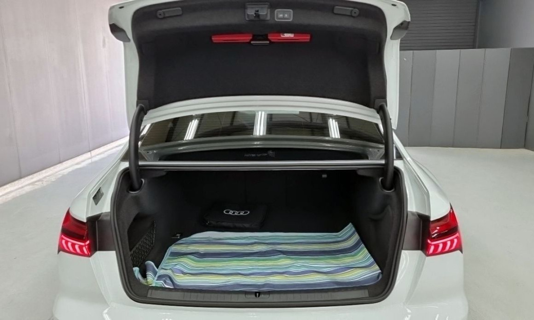 Audi A6 40 TDI Premium, 2025