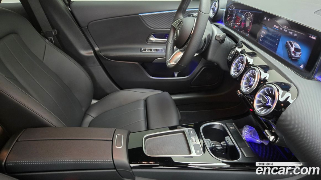 Mercedes-Benz A-Class A220 Hatchback, 2024