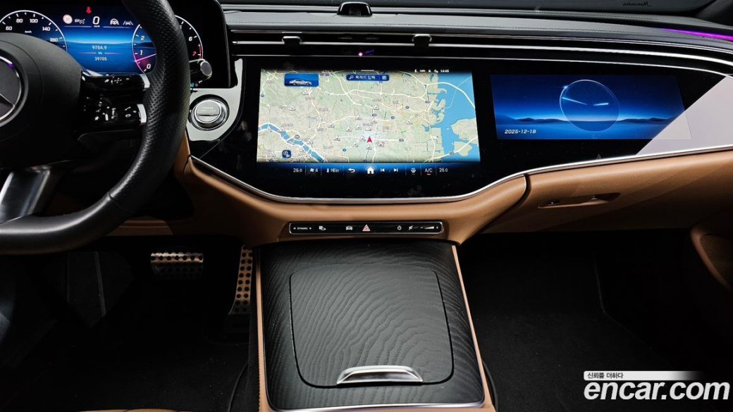 Mercedes-Benz E-Class E300 4MATIC AMG Line, 2024