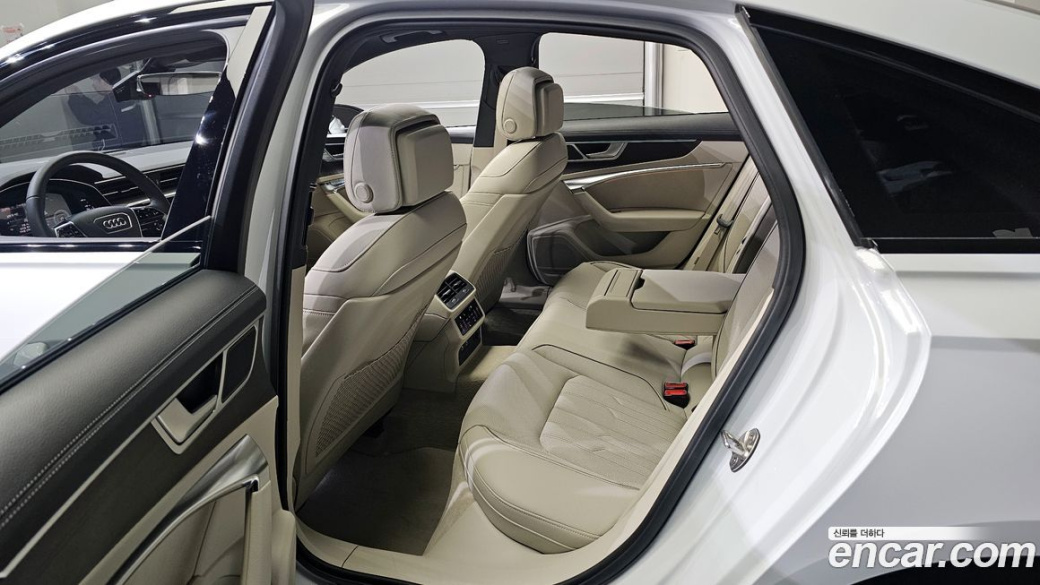 Audi A6 45 TFSI Premium, 2025