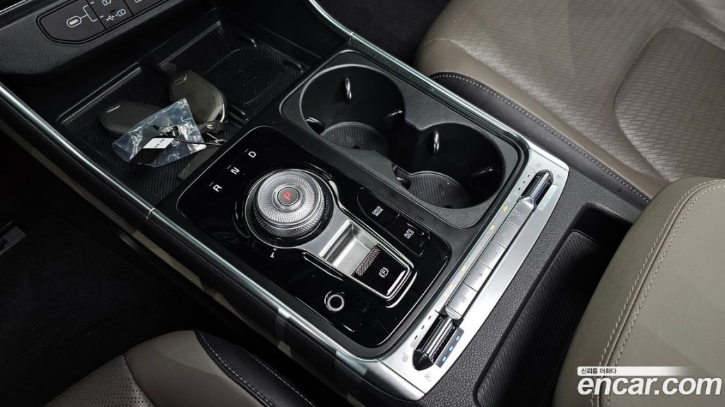 Kia Carnival 9-Seater Signature, 2025