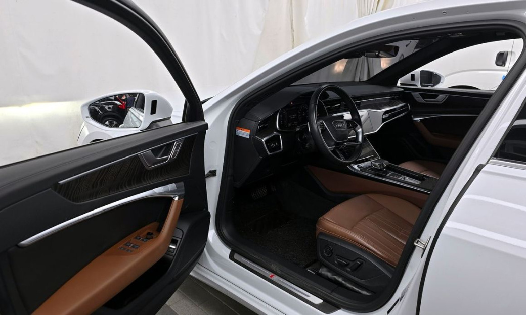 Audi A6 40 TDI Premium, 2023