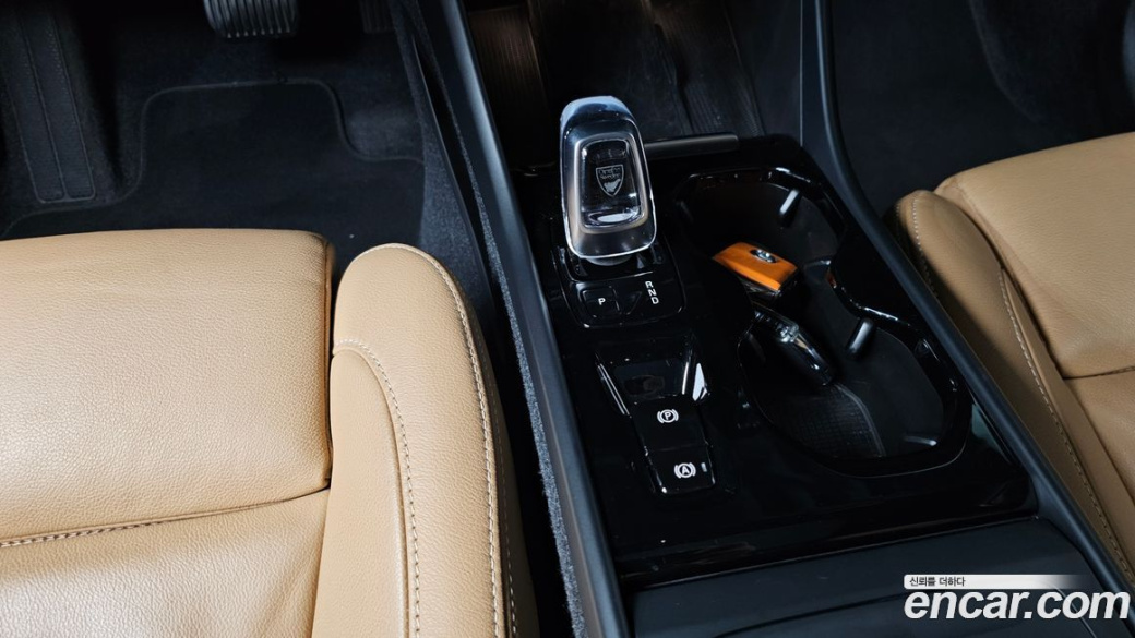 Volvo XC40 B4 Inscription, 2022