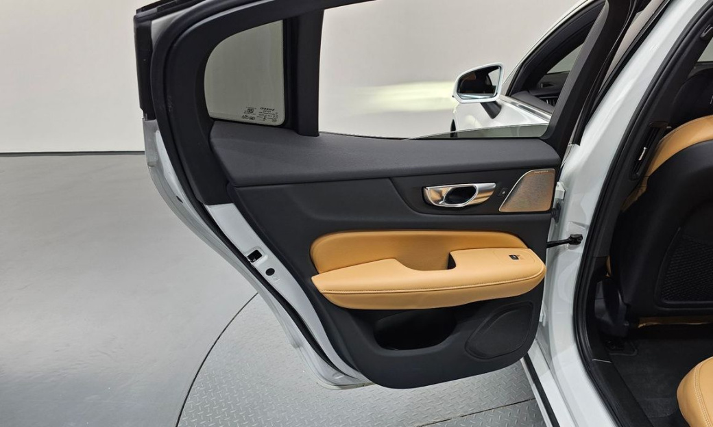 Volvo S60 B5 Ultimate Bright, 2024