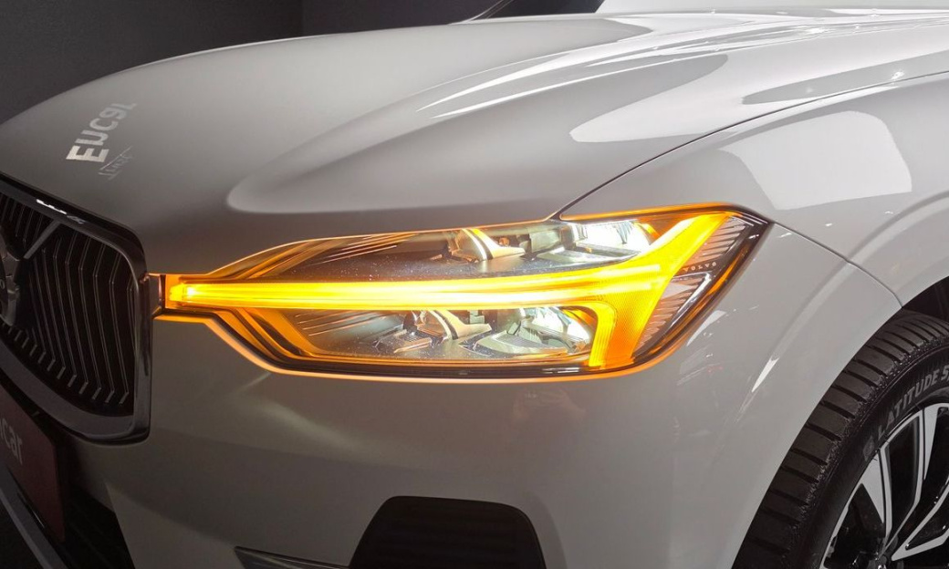 Volvo XC60 B5 Ultimate Bright, 2024