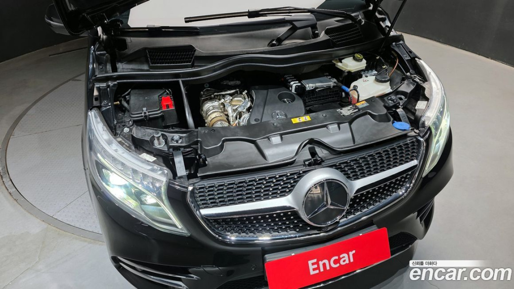 Mercedes-Benz V-Class V300 CDI, 2023