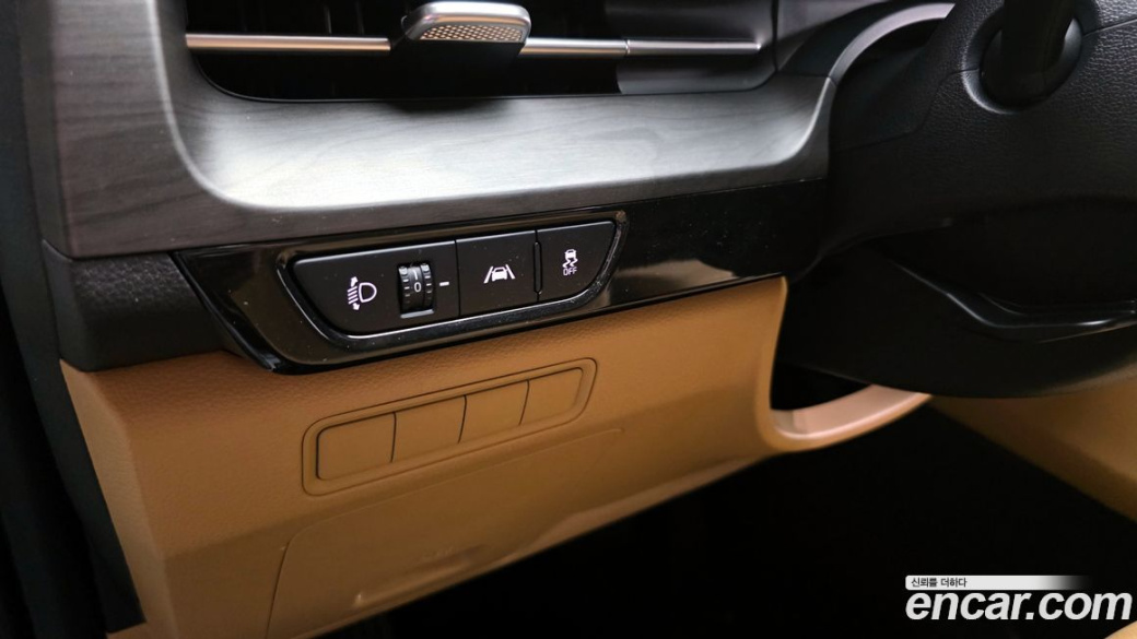 Kia Carnival 9-Seater Prestige, 2023