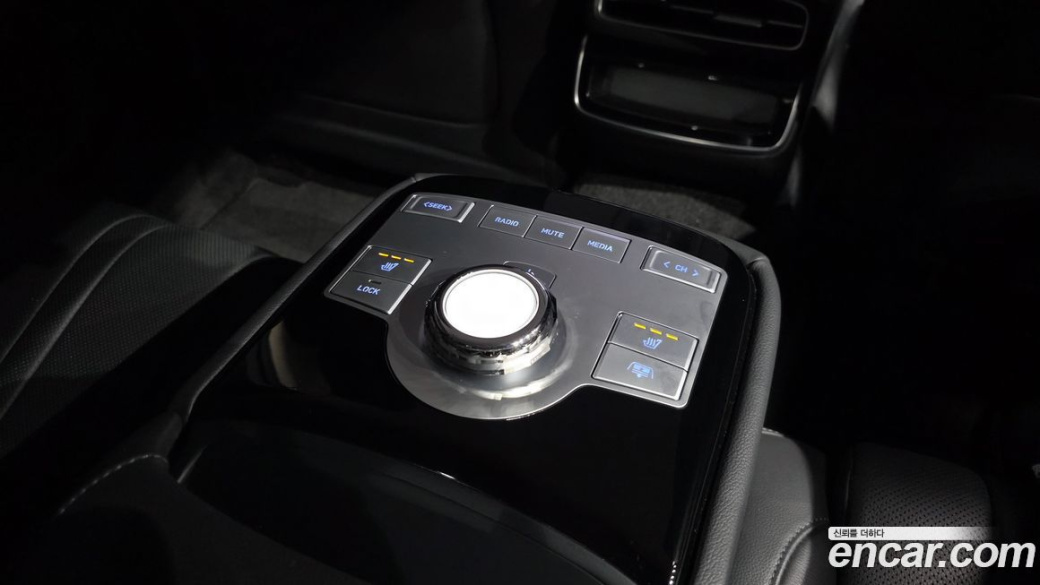Genesis G80 Gasoline 2.5 Turbo AWD, 2025