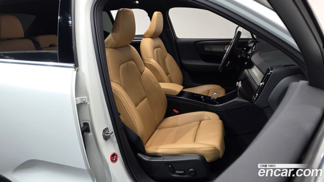 Volvo XC40 B4 Inscription, 2021