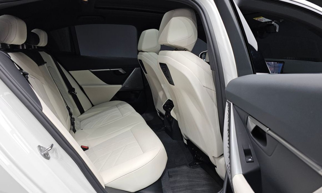 BMW 5-Series 520i M Sport, 2024
