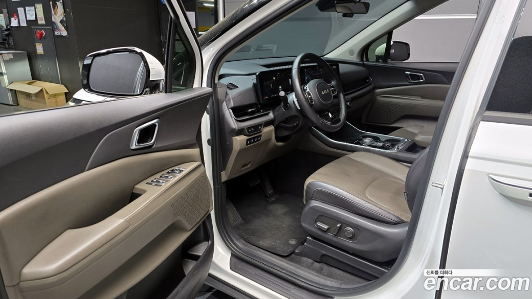 Kia Carnival 9-Seater Noblesse, 2024