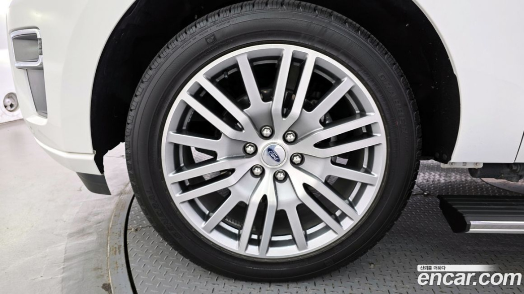 Ford Expedition Platinum 4WD, 2023