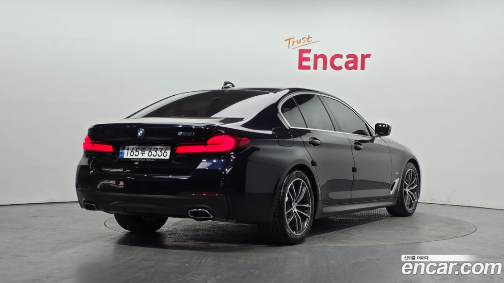BMW 5-Series 520i M Sport, 2023