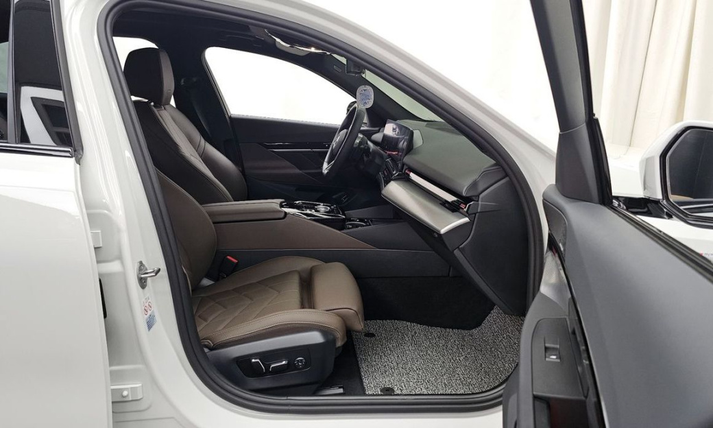 BMW 5-Series 520i M Sport, 2024