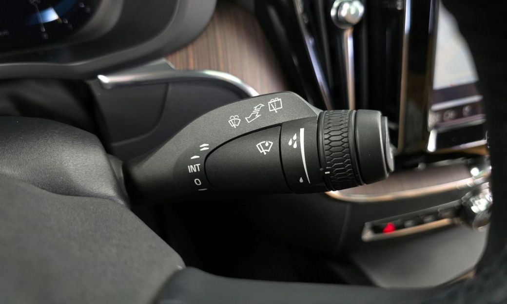 Volvo XC60 B5 Inscription, 2022