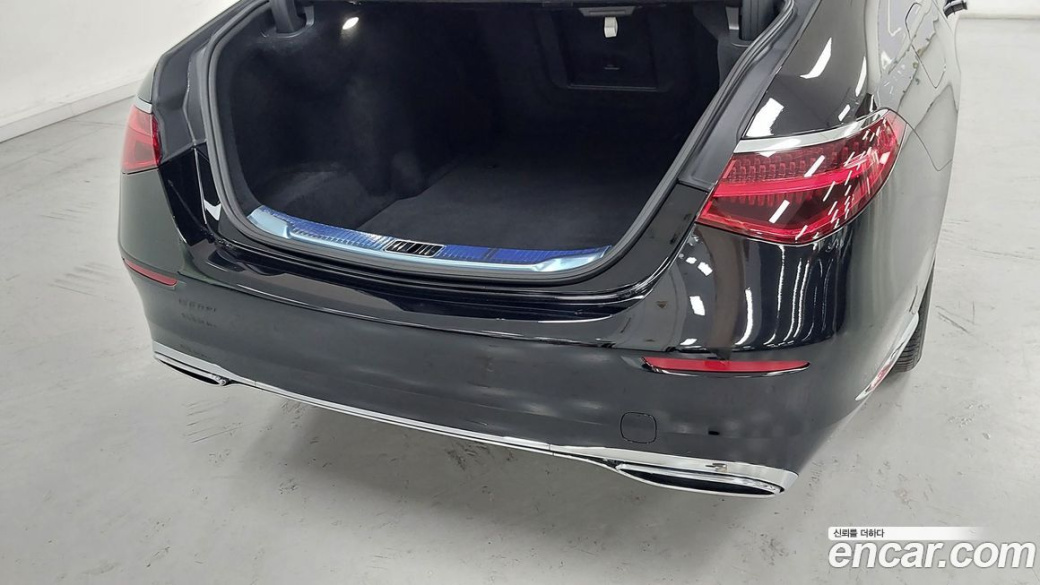 Mercedes-Benz S-Class S350 d 4MATIC, 2025