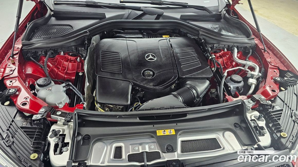 Mercedes-Benz GLC-Class GLC300 4MATIC AMG Line, 2025