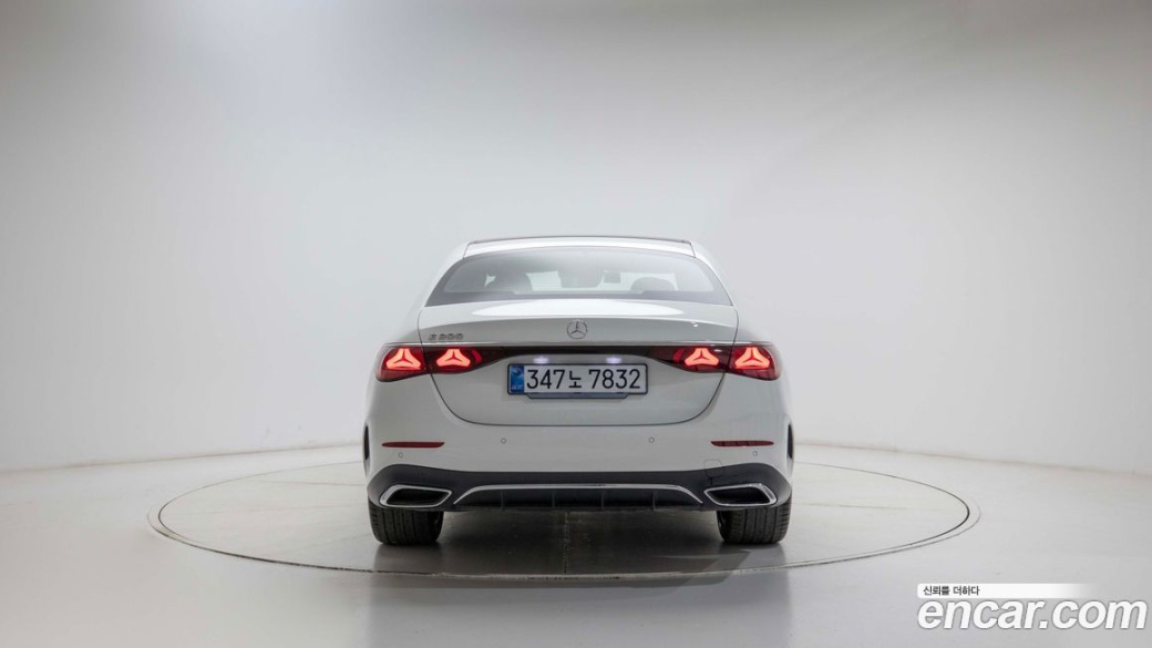 Mercedes-Benz E-Class E200 AMG Line, 2026
