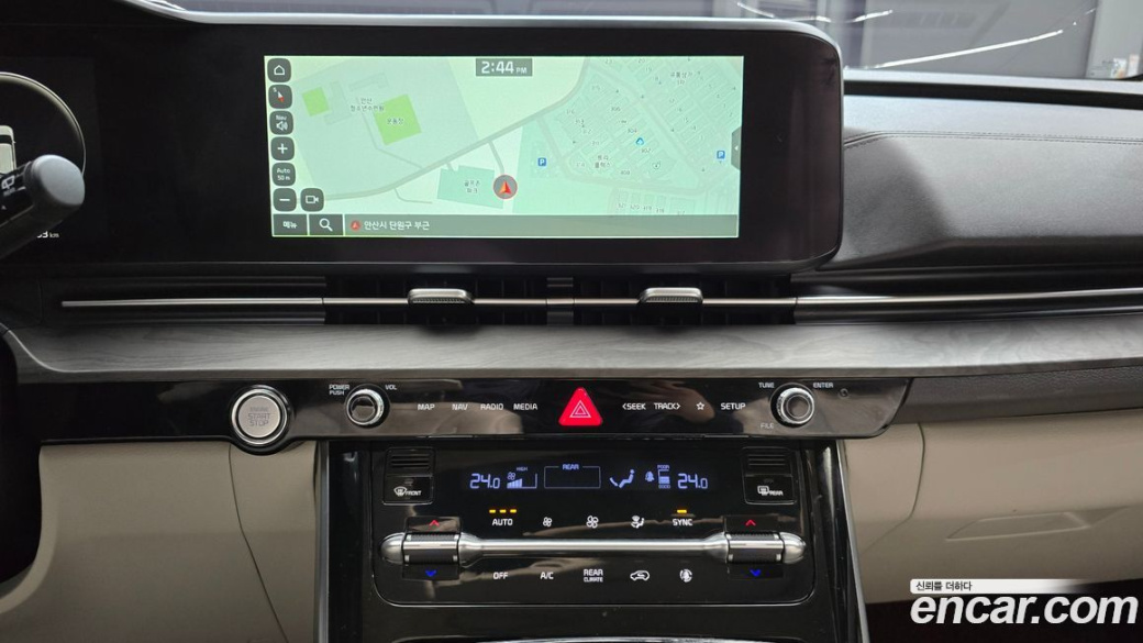 Kia Carnival 9-Seater Signature, 2022