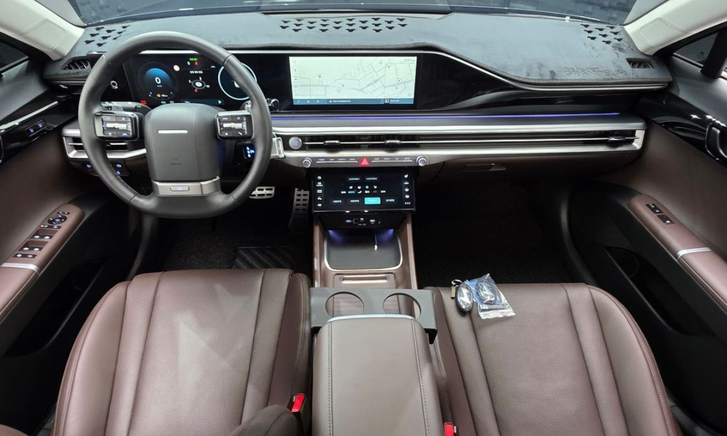 Hyundai Grandeur 2,5 Gasoline 2WD, 2025