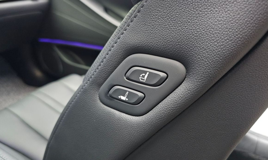 Genesis G80 Gasoline 2.5 Turbo AWD, 2025
