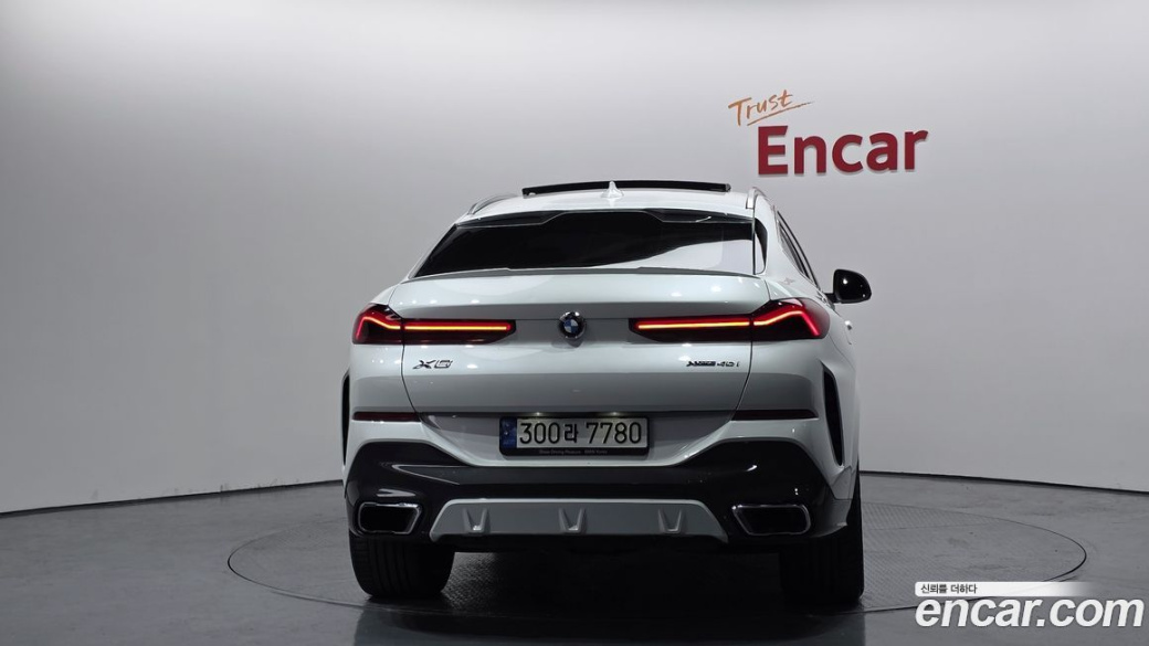 BMW X6 xDrive40i M Sport, 2022