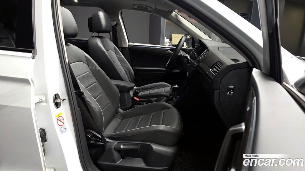 Volkswagen Tiguan 2.0 TSI Prestige, 2024