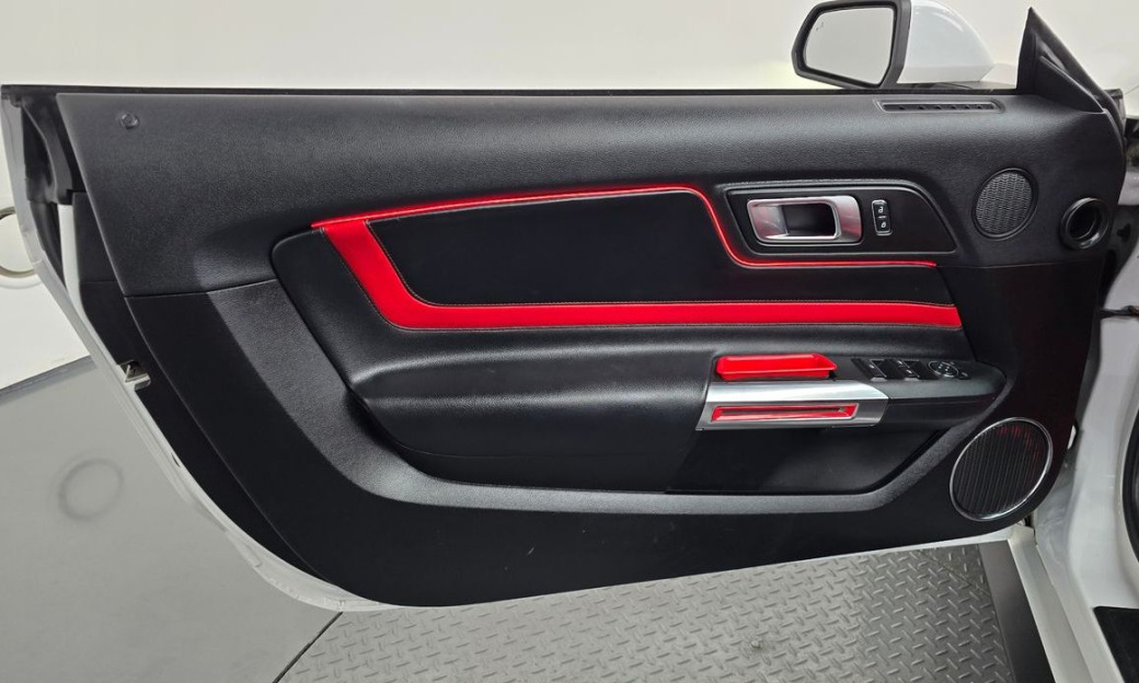 Ford Mustang Convertible, 2021