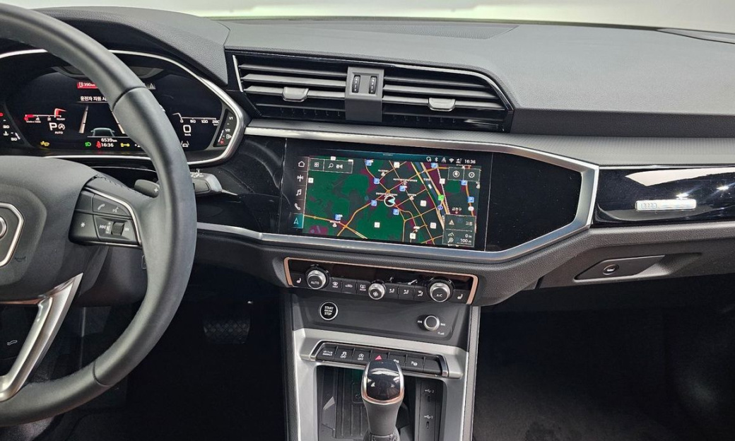 Audi Q3 35 TDI Premium, 2025