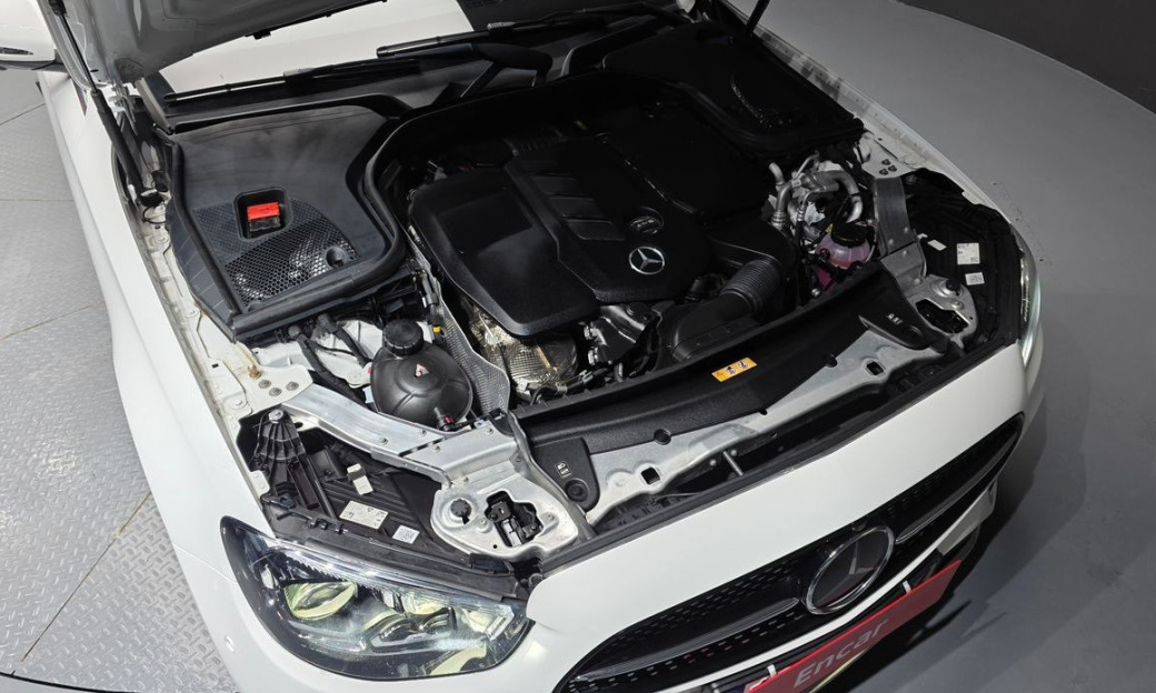 Mercedes-Benz E-Class E220d 4MATIC AMG Line, 2023
