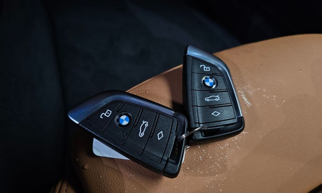 BMW 3-Series 320i M Sport, 2025