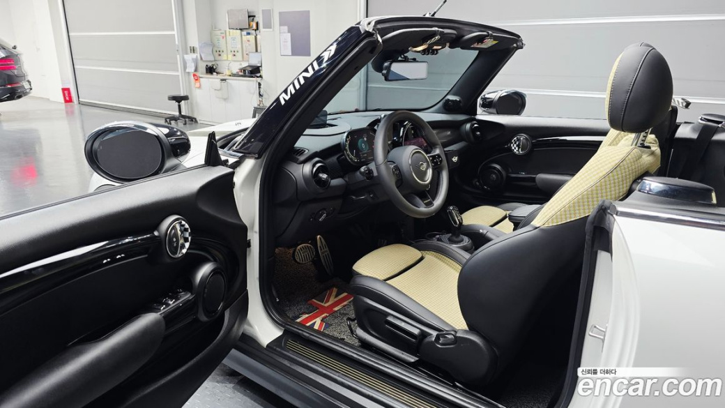 Mini Cooper Convertible Resolute Edition, 2024