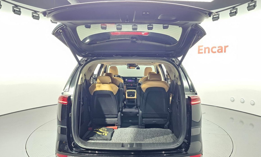 Kia Carnival 9-Seater Noblesse, 2023