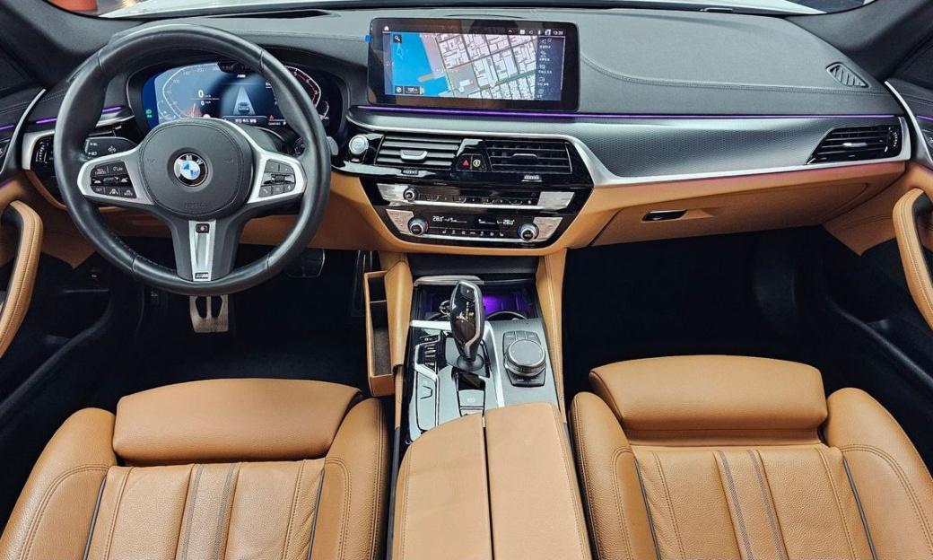 BMW 5-Series 520i M Sport, 2023