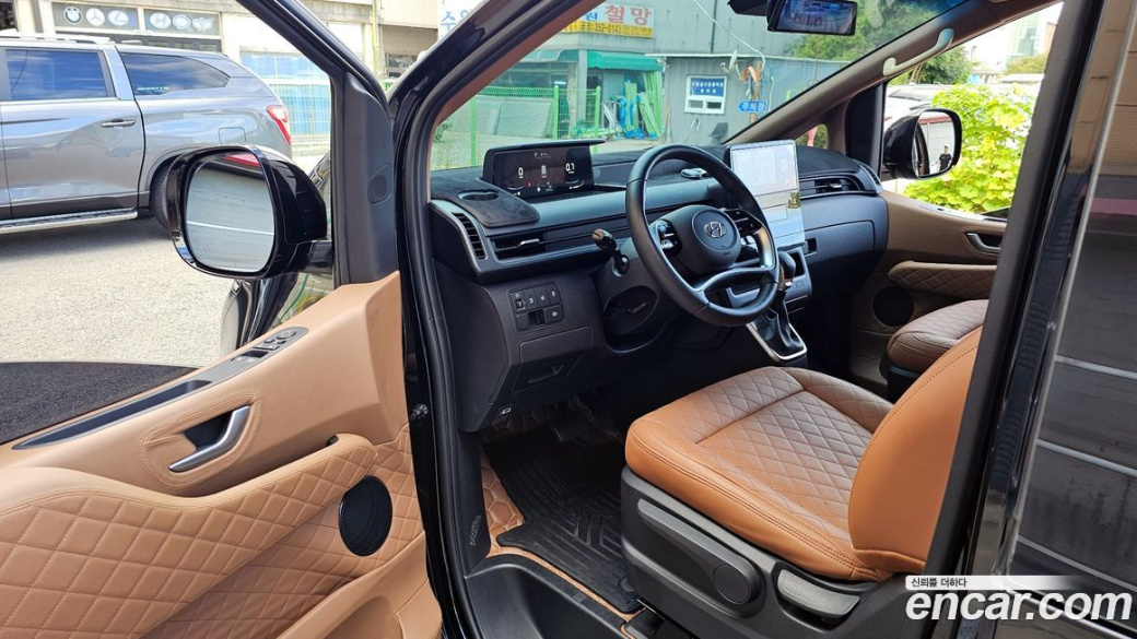 Hyundai Staria 2WD Camping Car, 2023