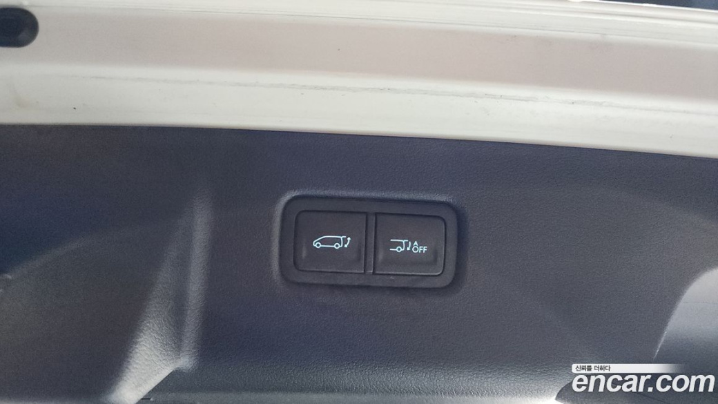 Hyundai Staria Tourer 11-Seater, 2024