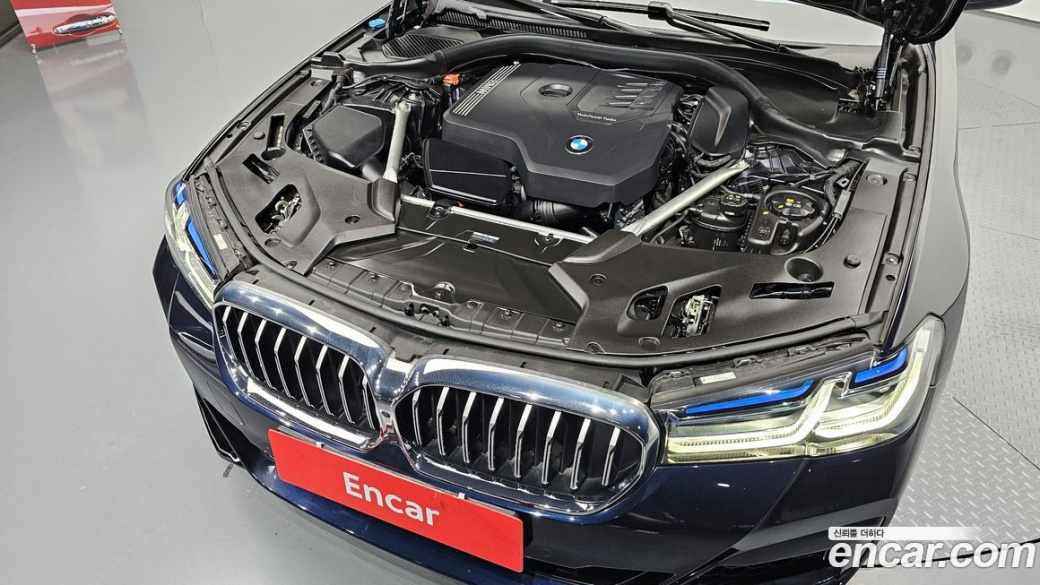 BMW 5-Series 530i M Sport Package, 2023
