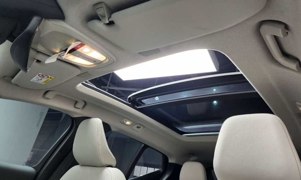 Volvo XC40 B4 Ultra Bright, 2025