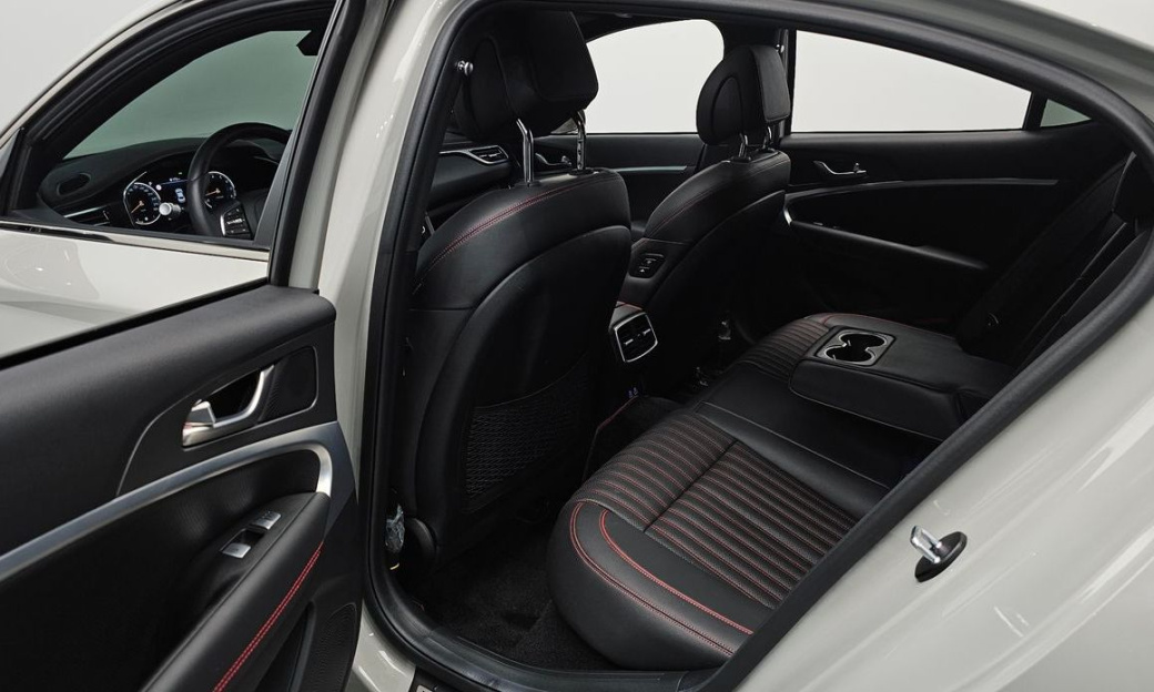 Genesis G70 Gasoline 2.5T 4WD, 2024