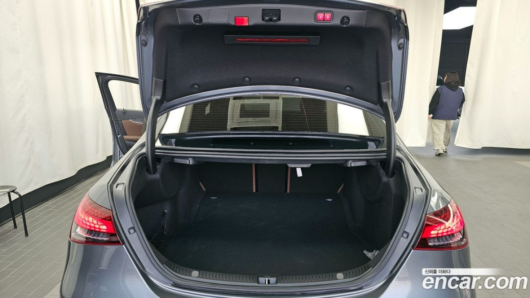 Mercedes-Benz E-Class E350 4MATIC Avantgarde, 2022