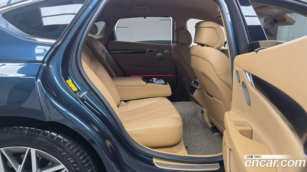 Genesis G80 Gasoline 2.5 Turbo AWD, 2025