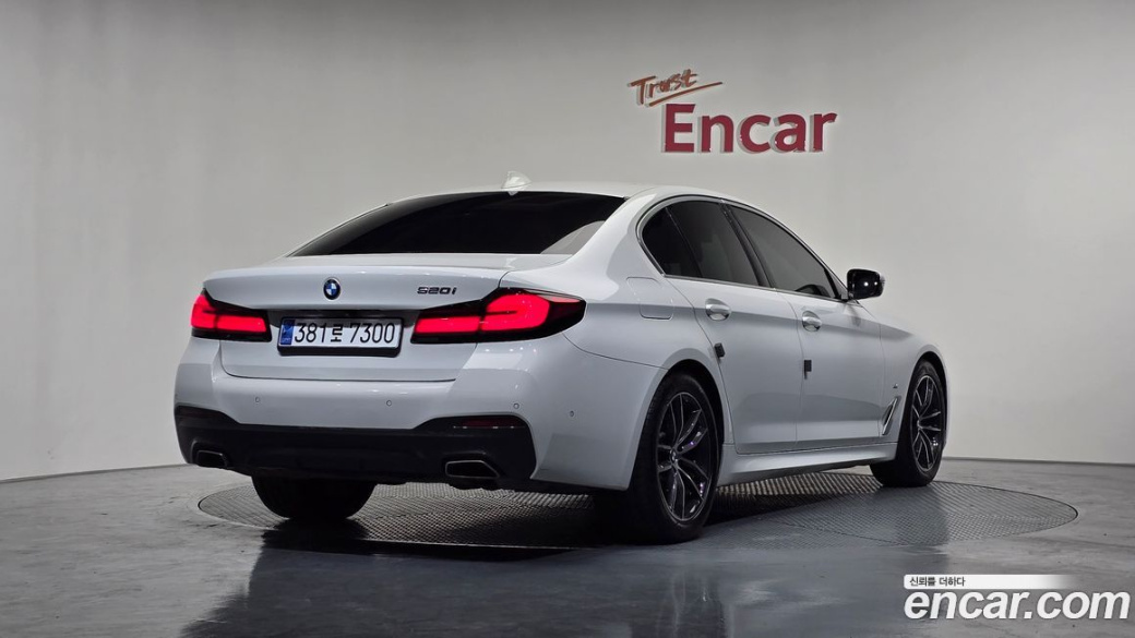 BMW 5-Series 520i M Sport, 2023