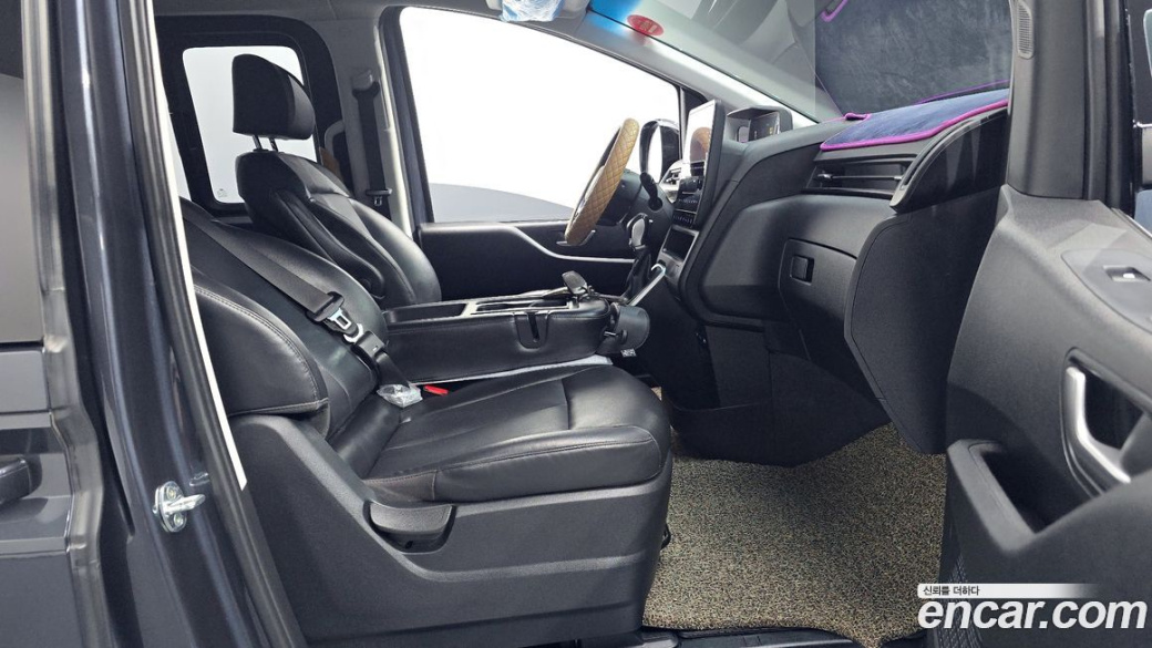 Hyundai Staria Tourer 9-Seater, 2023