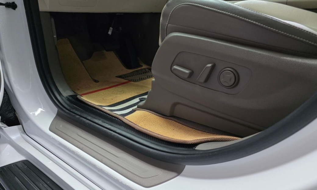 Kia Carnival 7-Seater Noblesse, 2025