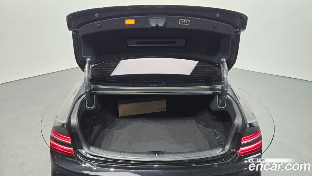 Genesis G80 Gasoline 2.5 Turbo AWD, 2025