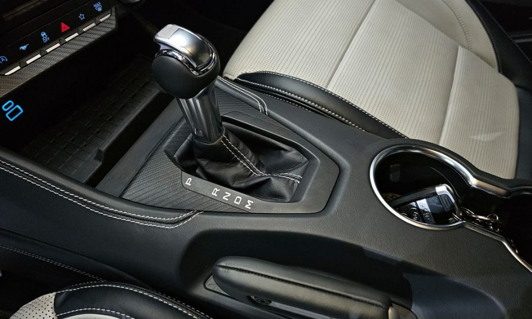 Ford Mustang 5.0 GT Premium Convertible, 2024