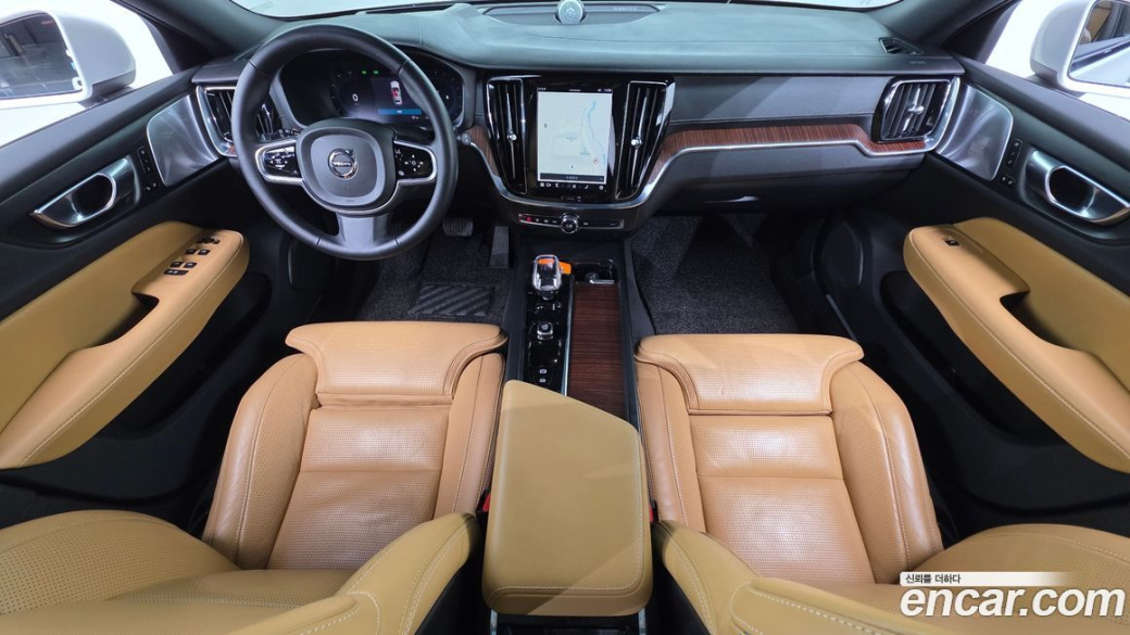 Volvo V60 B5 Ultimate AWD, 2023