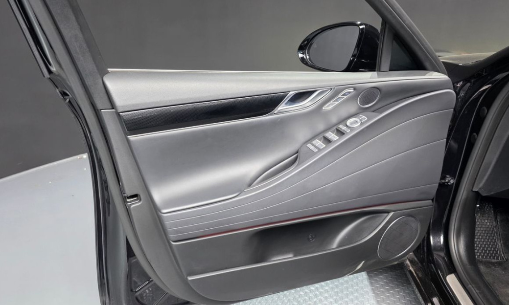 Genesis G80 Gasoline 2.5 Turbo AWD, 2025