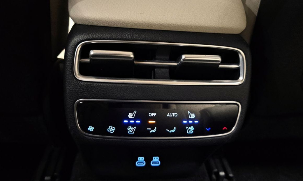 Genesis GV70 2.5T Gasoline 2WD, 2025